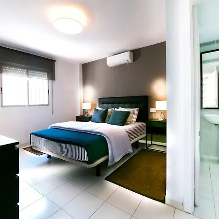 Apartamento De 2 Suites Amplio Y Centrico 토레몰리노스