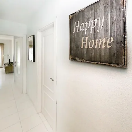 Apartamento De 2 Suites Amplio Y Centrico 토레몰리노스