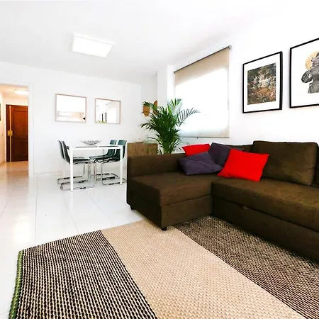 Apartamento De 2 Suites Amplio Y Centrico 아파트
